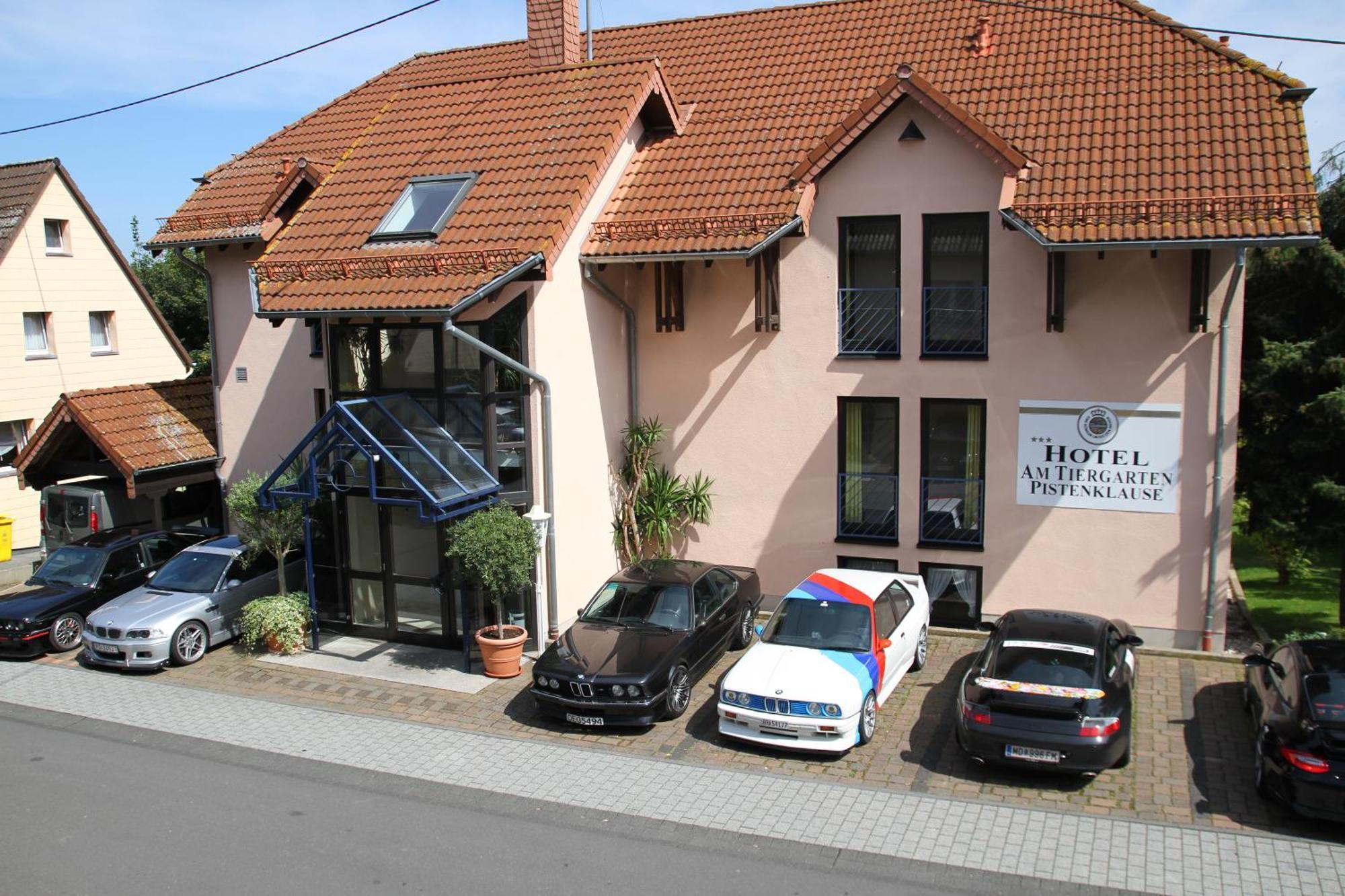 Hotel Am Tiergarten Nürburg Exterior foto